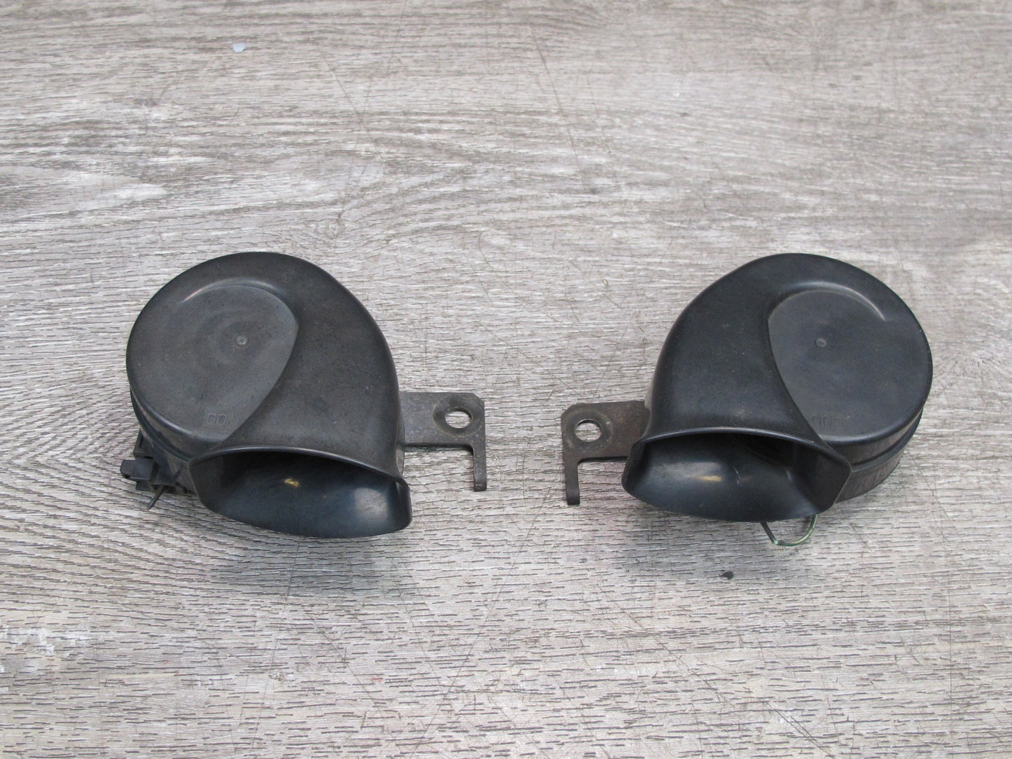 01-03 Lexus UCF30L LS430 Set of 2 High & Low Tone Note Pitch Horn Signal OEM