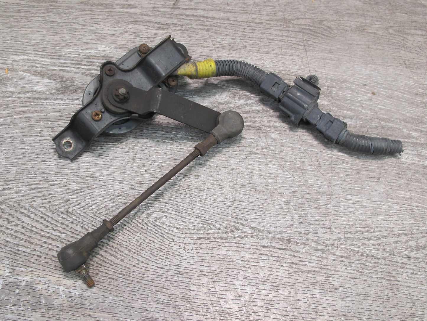 01-03 Lexus UCF30L LS430 Front Left Suspension Height Level Sensor OEM