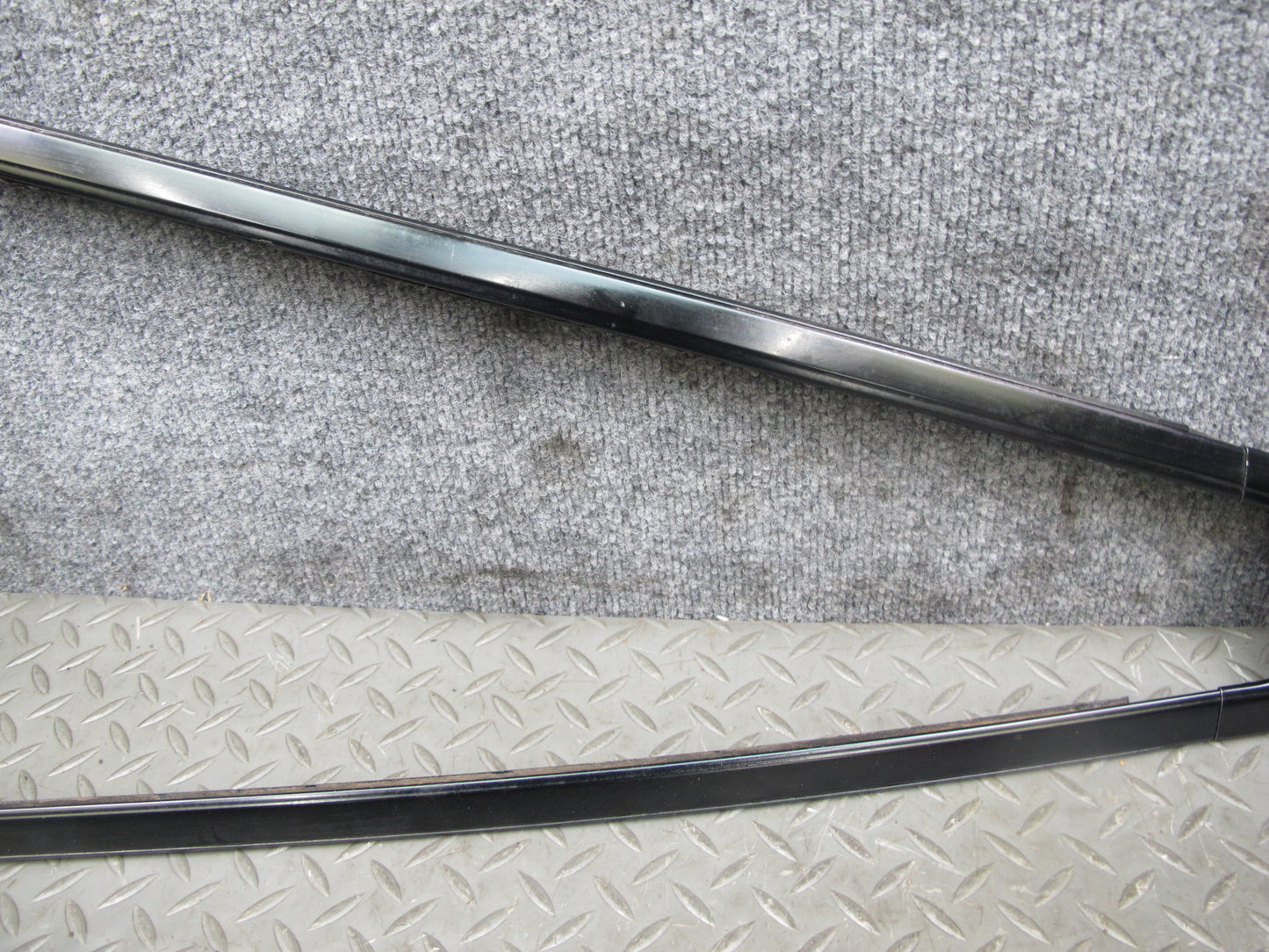 84-89 Nissan Z31 300ZX 2+0 Set of 2 Rear Quarter Window Trim Molding Panel OEM