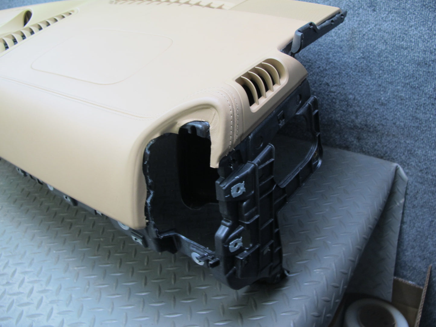 2011-2016 Porsche Cayenne 958 Front Dashboard Dash Instrument Panel Cover