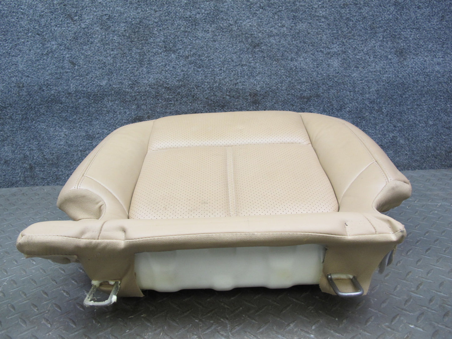 2011-2018 Porsche Cayenne 958 Rear Seat Right Side Lower Leather Cushion Beige