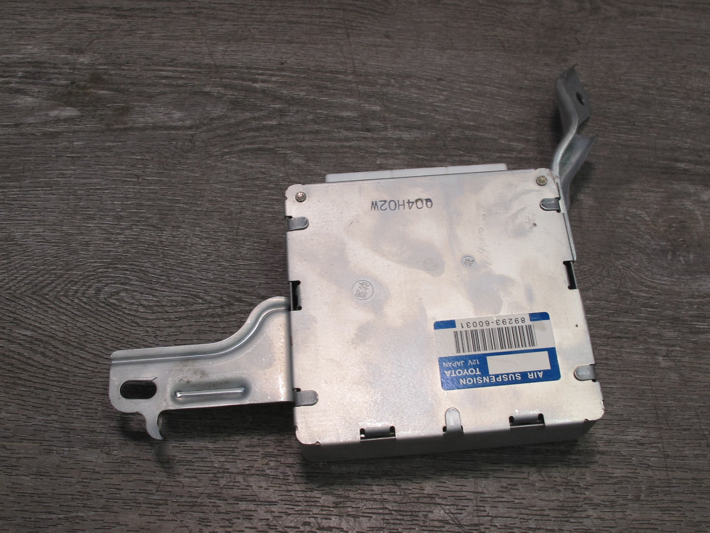 2003-2005 Lexus UZJ120L GX470 Air Suspension Control Module 89293-60031