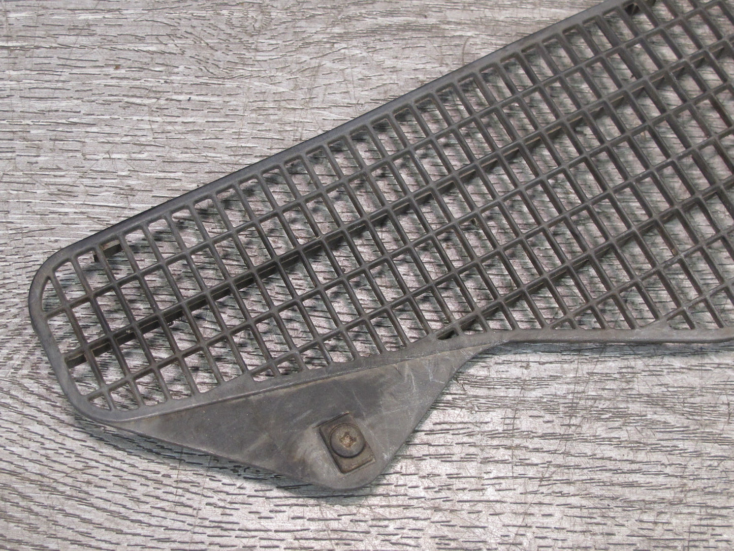 84-89 Nissan Z31 300ZX Set of 2 Front Left & Right Vent Cowl Grille OEM