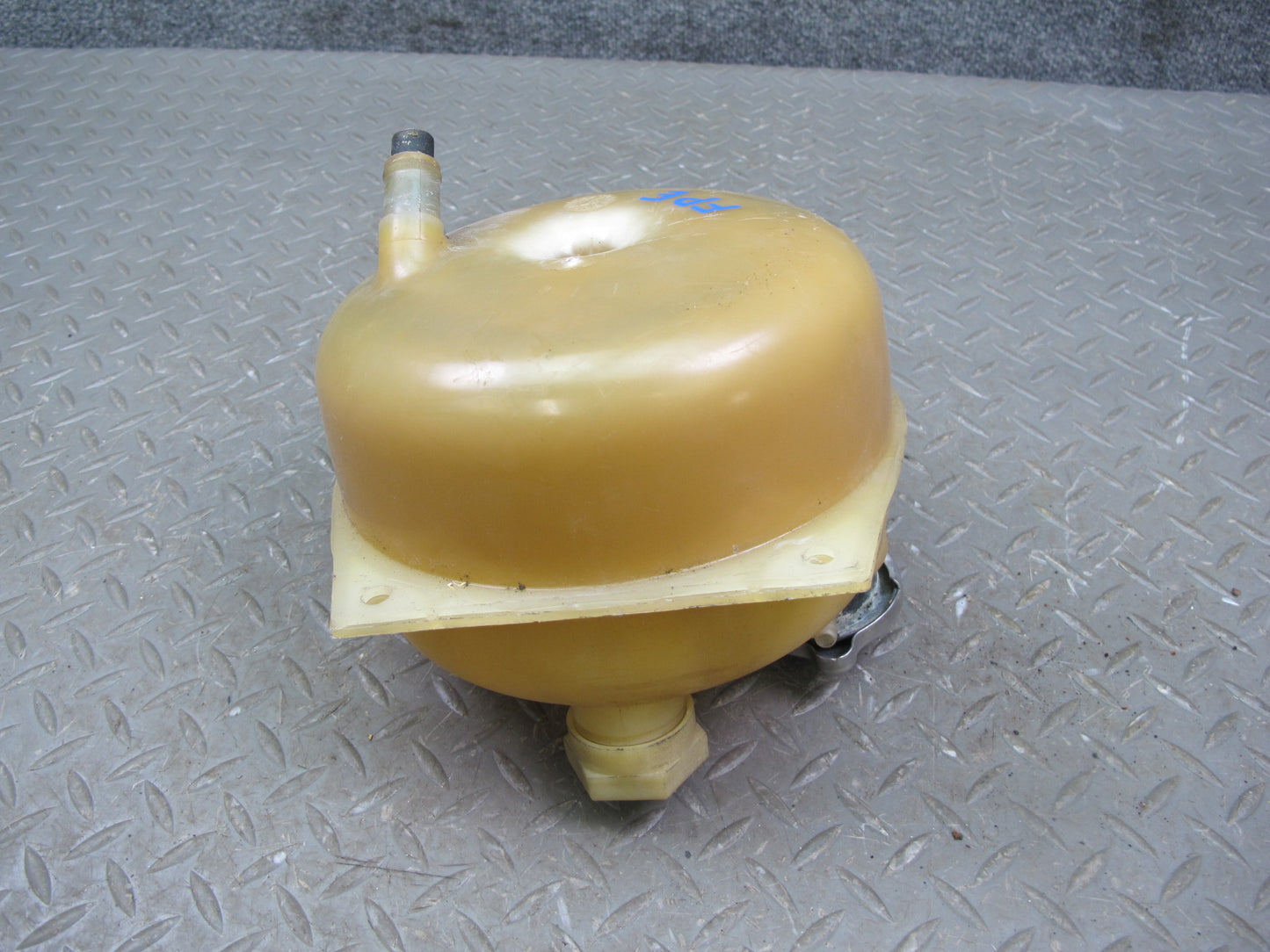 1983-1995 Porsche 928 S Engine Coolant Expansion Overflow Reservoir Tank Bottle