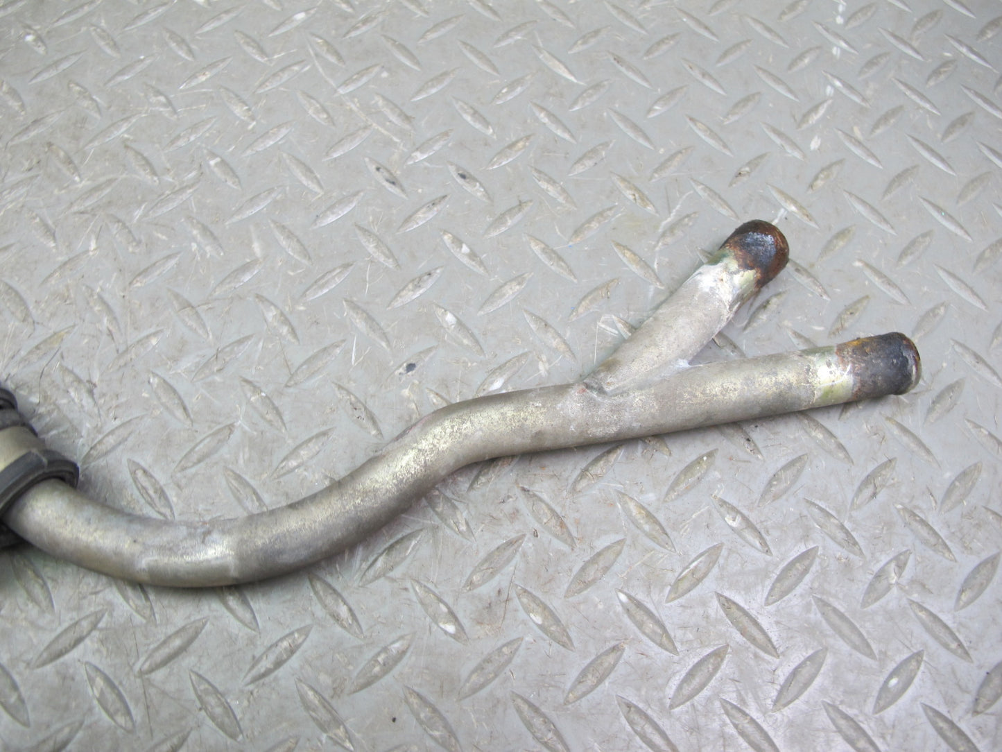 1986-1987 Porsche 928S Engine Coolant Hose Pipe Line Tube