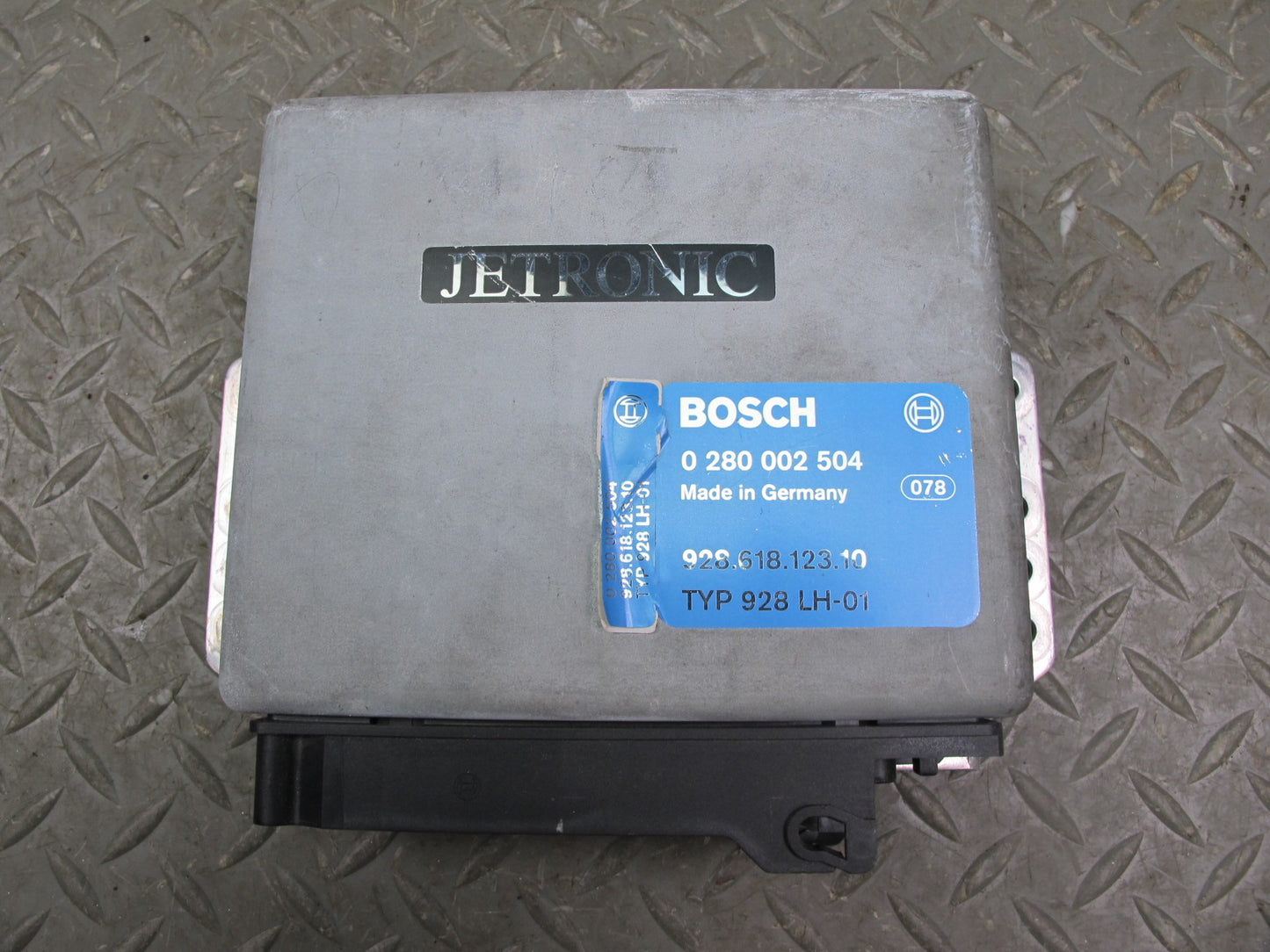 1987 Porsche 928S 5.0L M28.41 Engine ECU ECM Computer Control Module 92861812310