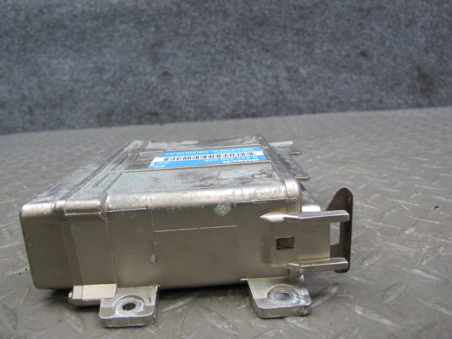 1987 Porsche 928S 5.0L Ignition Control Module Unit 92861812410