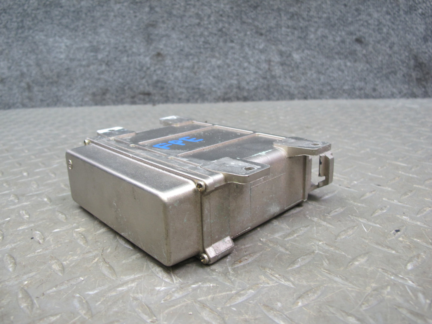 1987 Porsche 928S 5.0L Ignition Control Module Unit 92861812410
