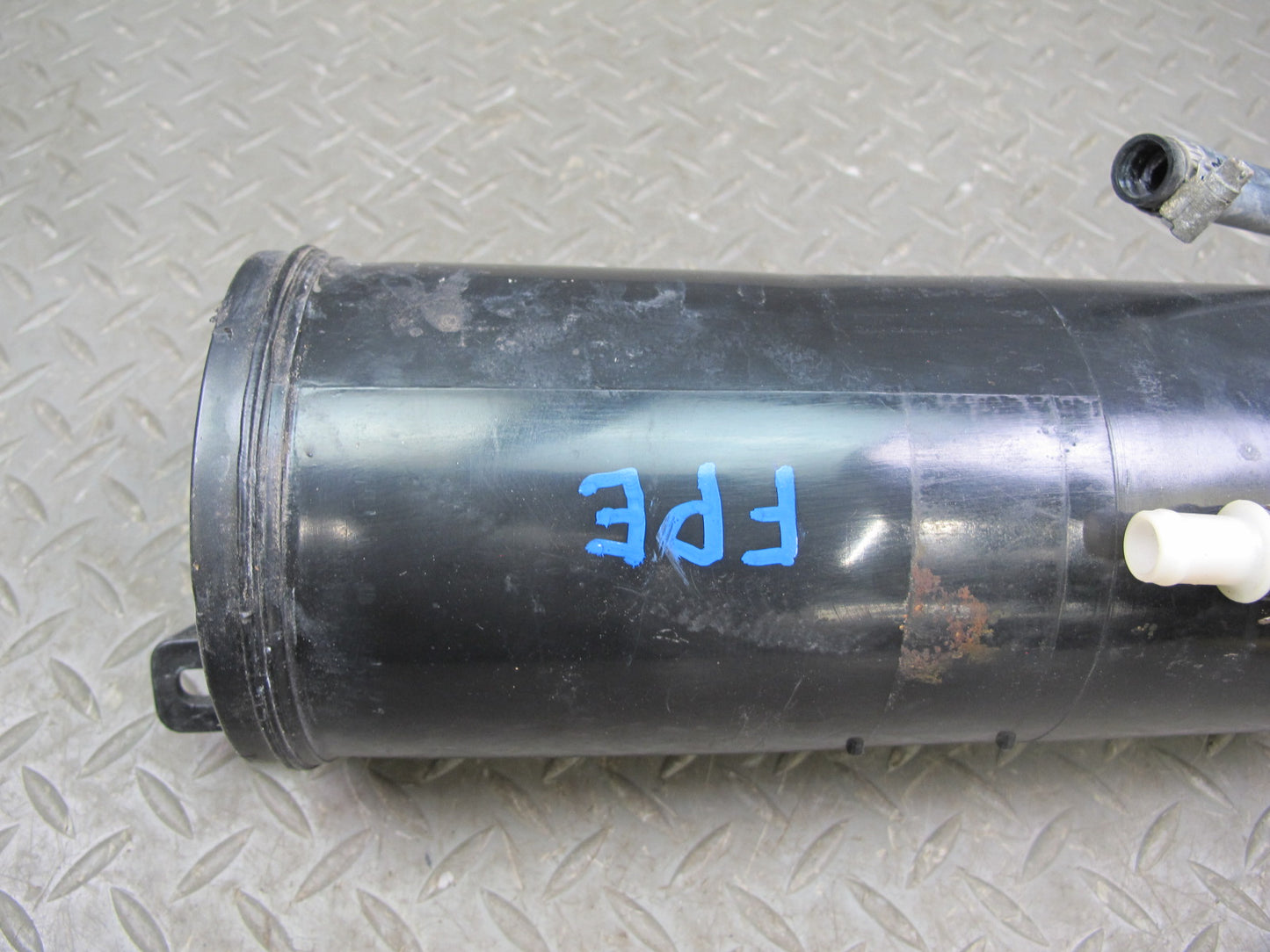 1983-1991 Porsche 928 S Fuel Vapor Evap Charcoal Canister 92820101405