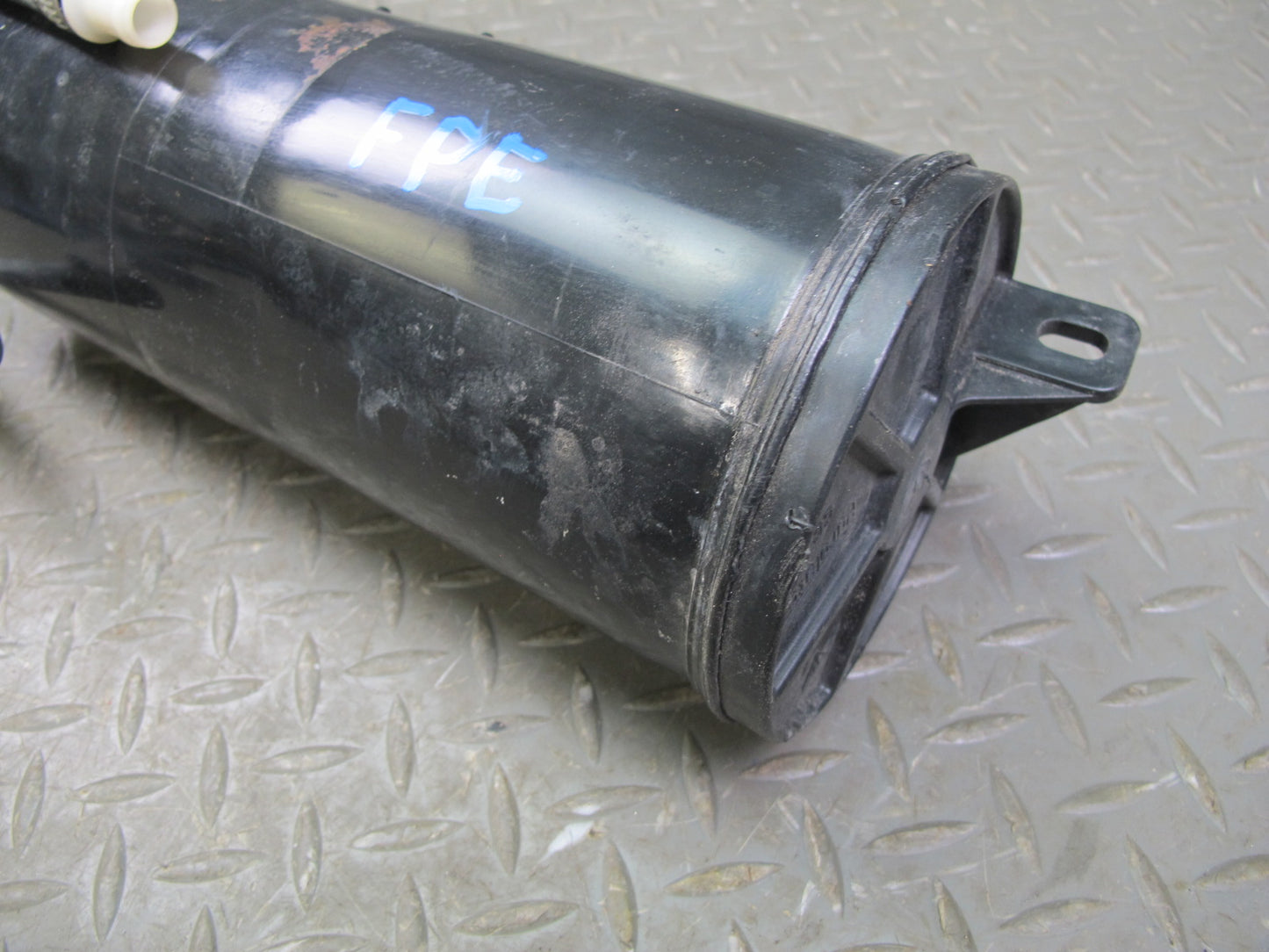 1983-1991 Porsche 928 S Fuel Vapor Evap Charcoal Canister 92820101405