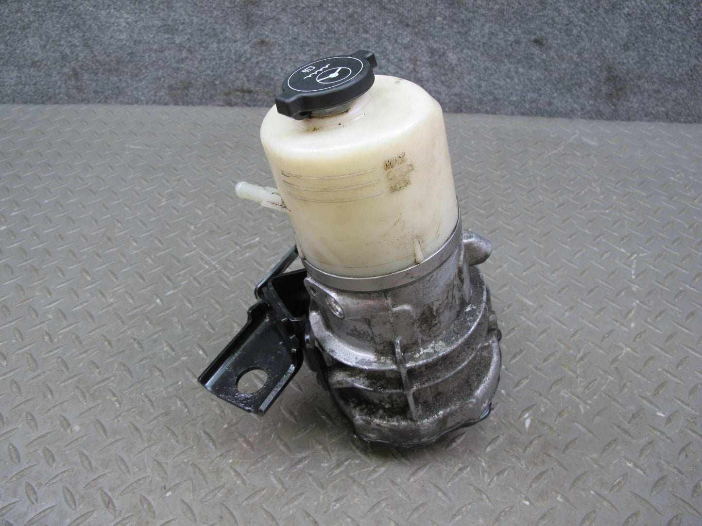 11-12 Fisker Karma Power Steering Pump w Fluid Reservoir Bottle Tank OEM