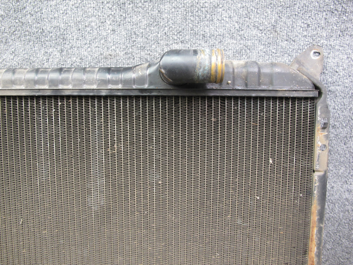 84-89 Nissan Z31 300ZX M/T Turbo Engine Cooling Radiator OEM
