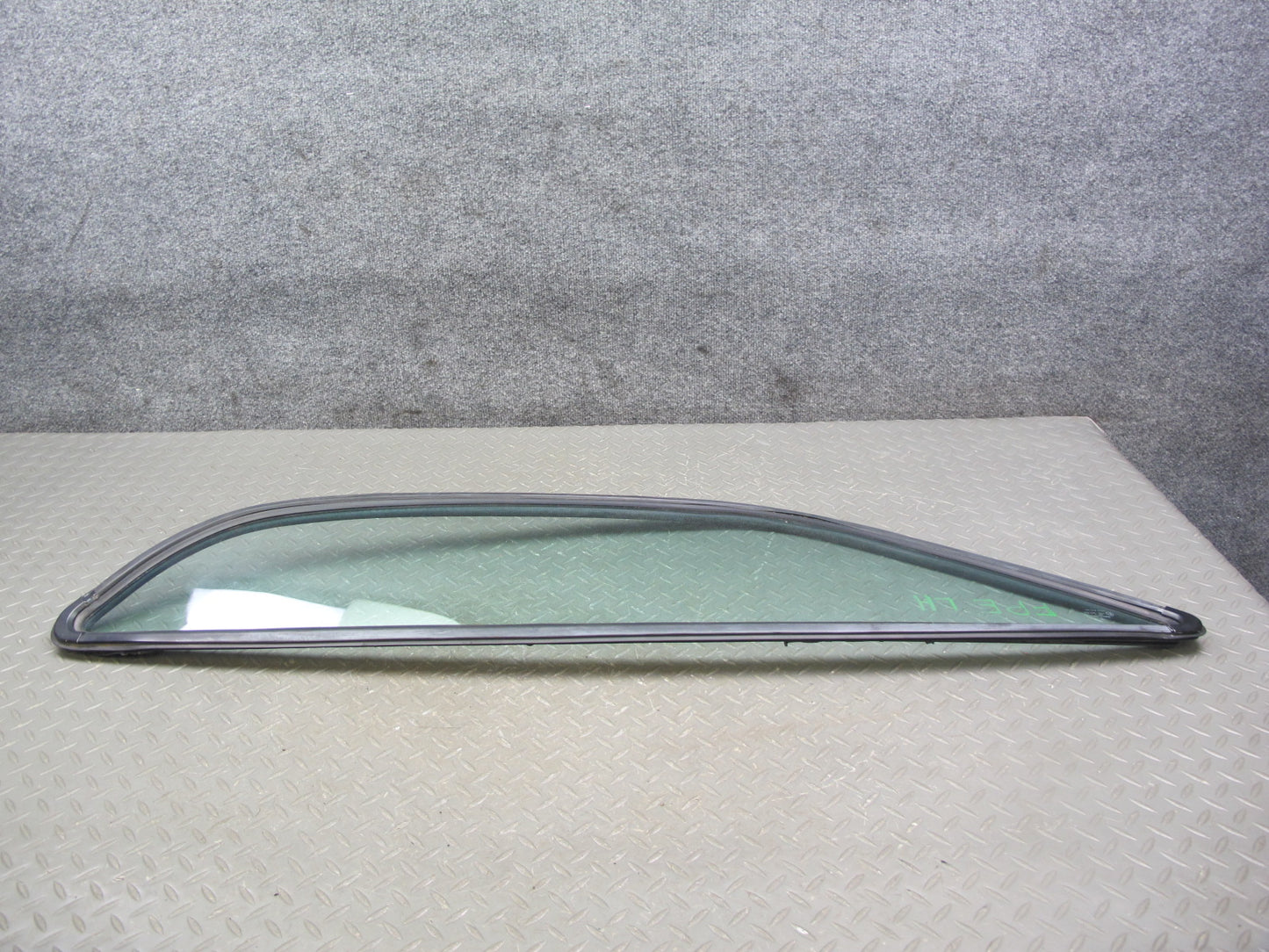 1983-1991 Porsche 928 S Rear Left Driver Side Quarter Window Glass W/ Seal