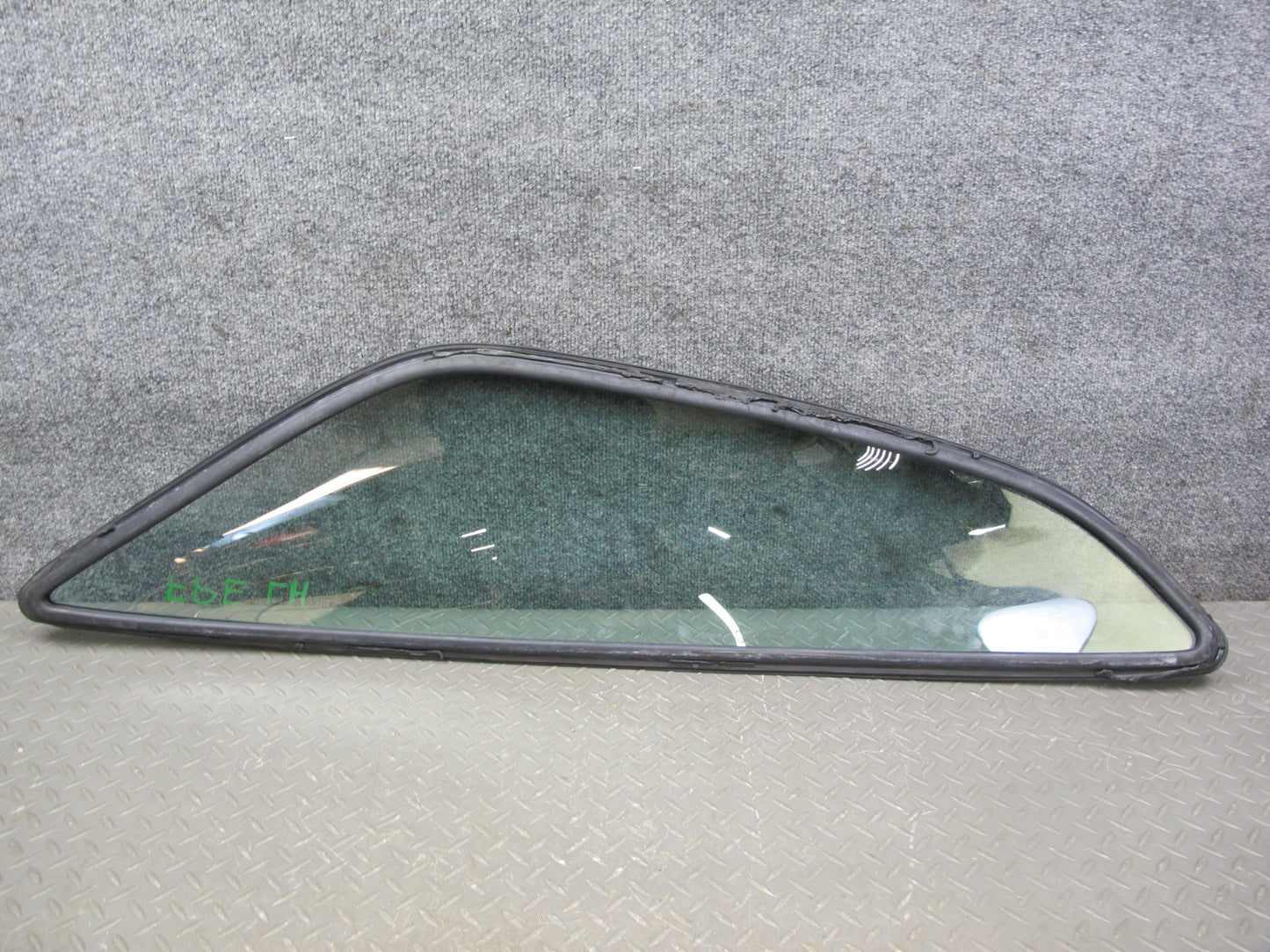 1983-1991 Porsche 928 S Rear Left Driver Side Quarter Window Glass W/ Seal