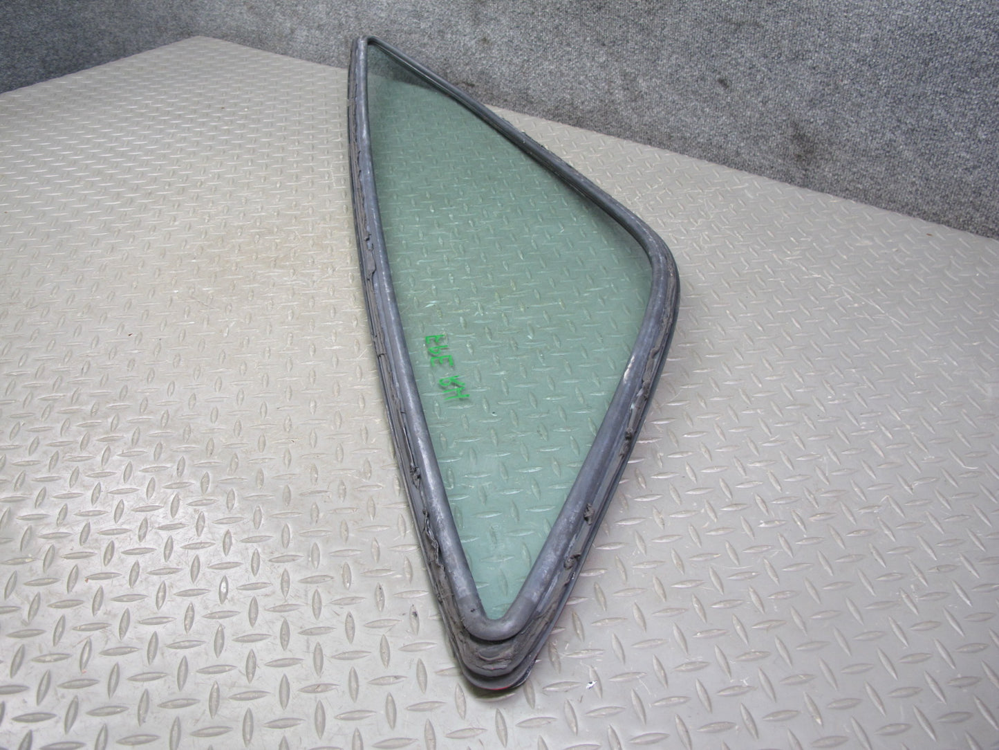 1983-1991 Porsche 928 S Rear Right Passenger Side Quarter Window Glass W/ Seal