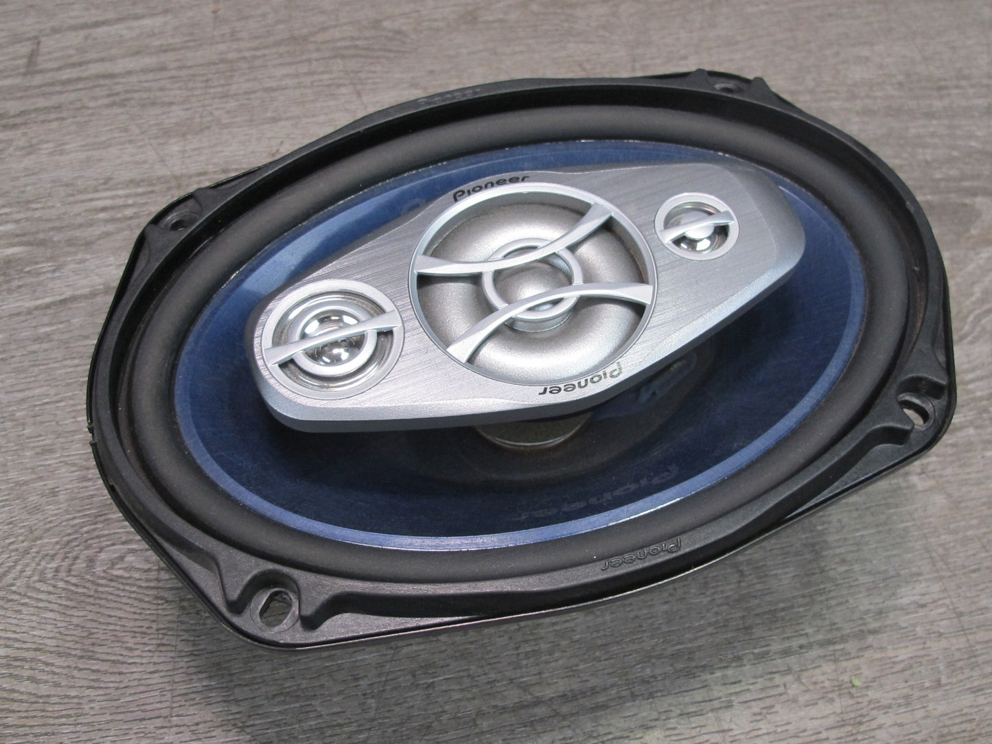 Set of 2 Pioneer TS-A6980R Audio Speaker