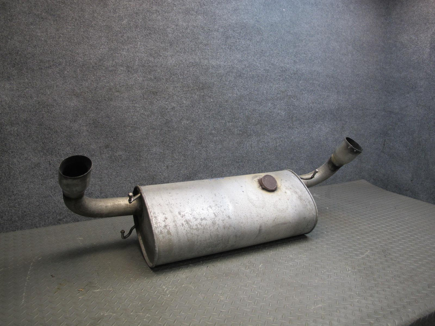 07-09 Pontiac Solstice GXP Rear Exhaust Muffler w Tips