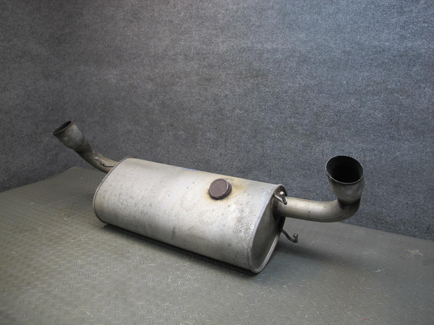 07-09 Pontiac Solstice GXP Rear Exhaust Muffler w Tips