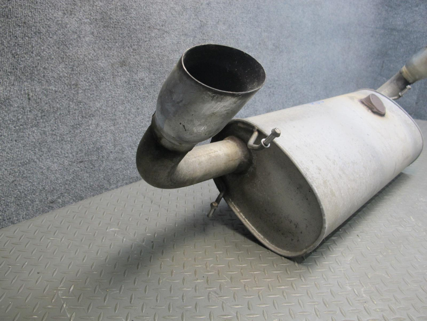 07-09 Pontiac Solstice GXP Rear Exhaust Muffler w Tips