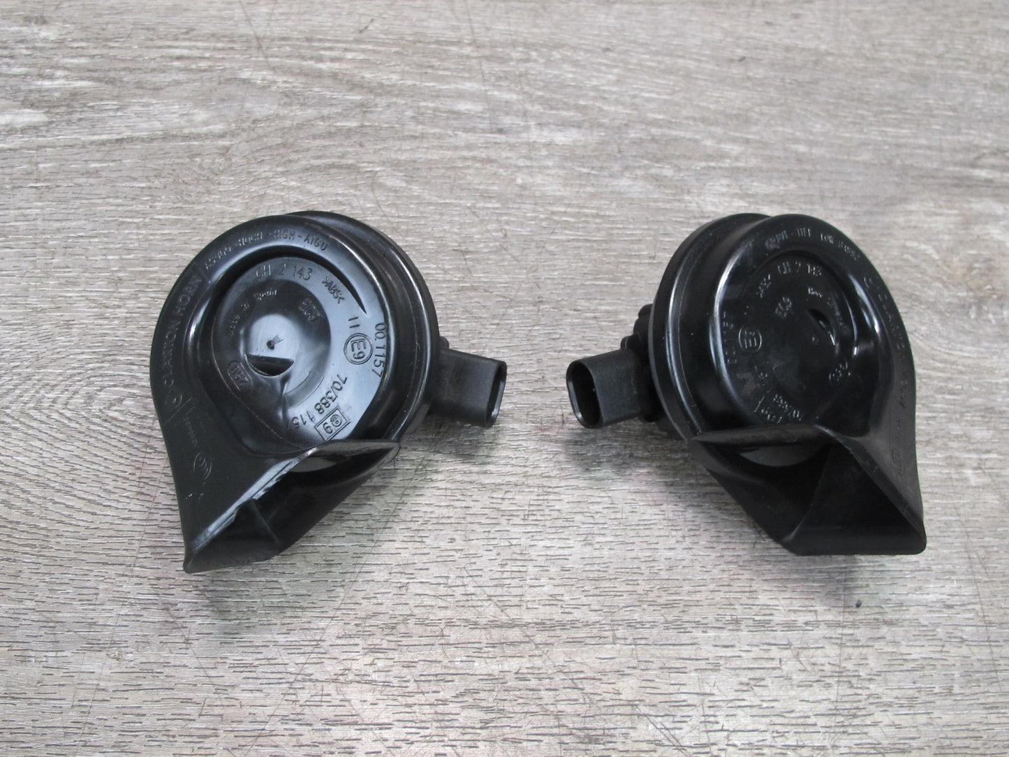 11-14 BMW E70 E71 X5 X6 Set of 2 High & Low Tone Note Pitch Horn Signal OEM