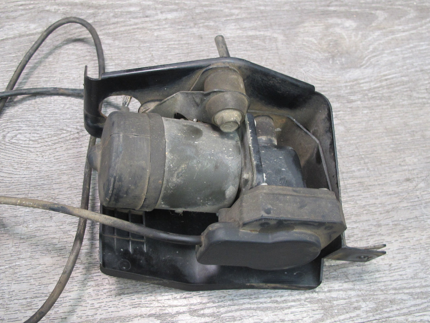 84-89 Nissan 300ZX Z31 Turbo Vacuum Pump Ascd 92276-02P00 OEM