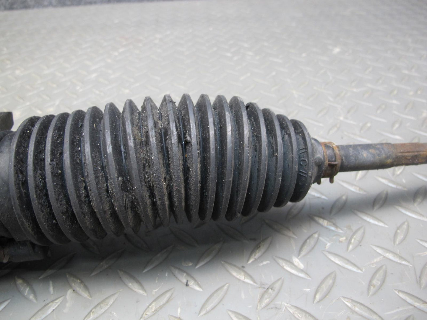 06-09 Pontiac Solstice Saturn SKY Power Steering Rack & Pinion 15923219 OEM