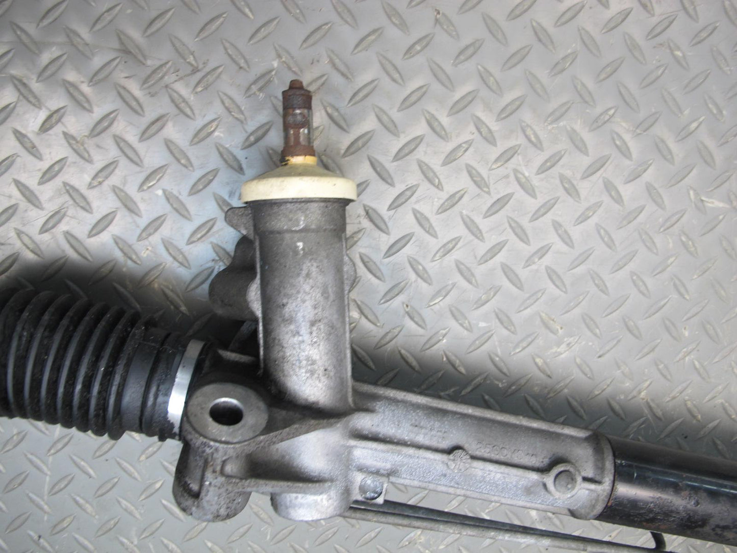 06-09 Pontiac Solstice Saturn SKY Power Steering Rack & Pinion 15923219 OEM