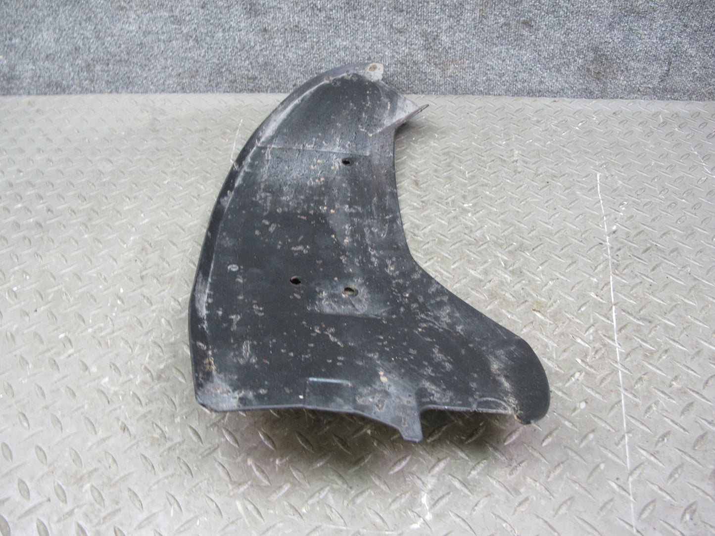 1984-1989 Porsche 928 S Rear Left & Right Side Wheel Cover Splash Guard Set