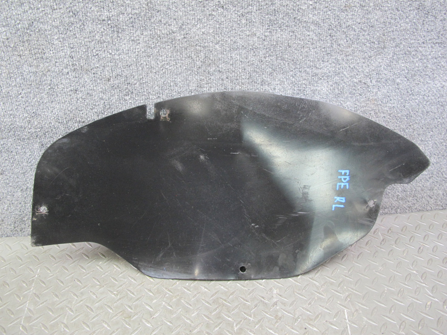 1984-1989 Porsche 928 S Rear Left & Right Side Wheel Cover Splash Guard Set