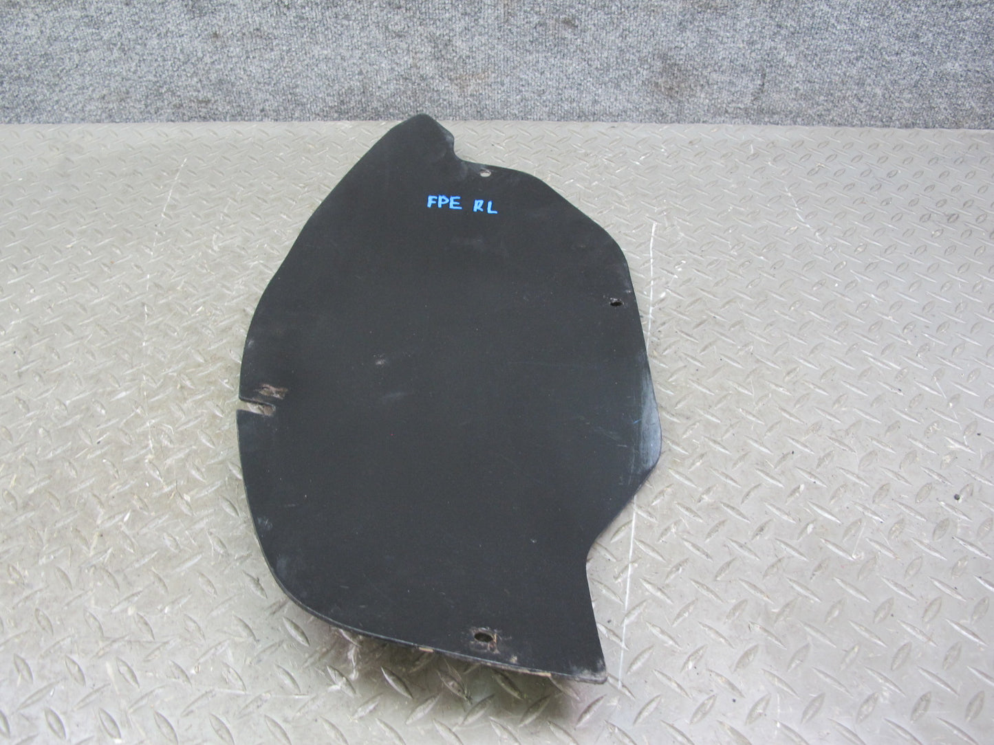 1984-1989 Porsche 928 S Rear Left & Right Side Wheel Cover Splash Guard Set
