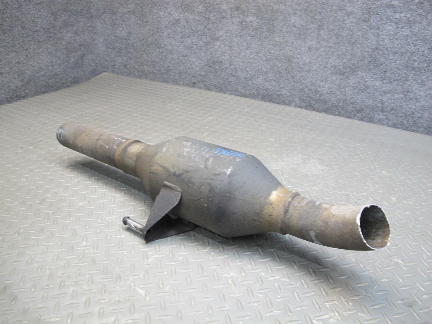 2003-2009 Lexus UZJ120L GX470 4WD Rear  Exhaust Muffler