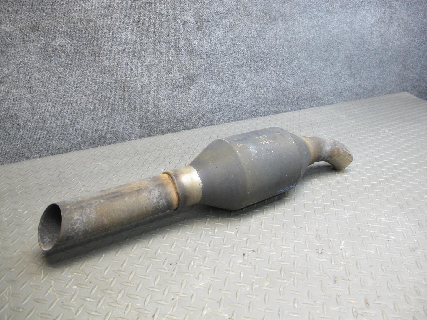 2003-2009 Lexus UZJ120L GX470 4WD Rear  Exhaust Muffler