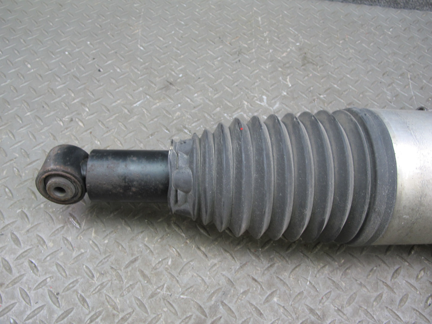 2012-2014 Porsche Cayenne 958 AWD Rear Left Air Spring Strut Shock Absorber