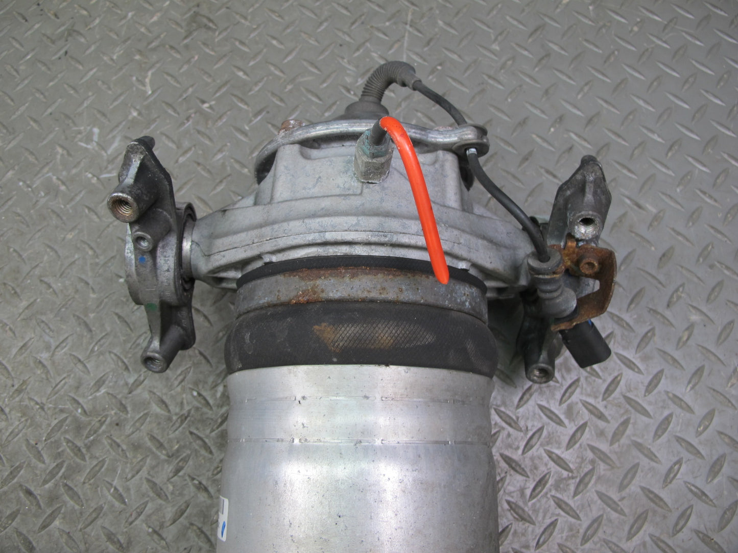 2012-2014 Porsche Cayenne 958 AWD Rear Left Air Spring Strut Shock Absorber