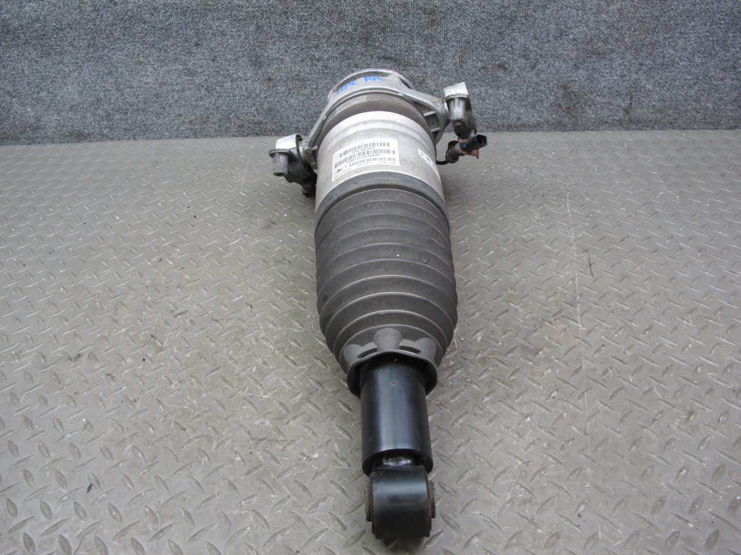 2012-2014 Porsche Cayenne 958 AWD Rear Right Air Spring Strut Shock Absorber
