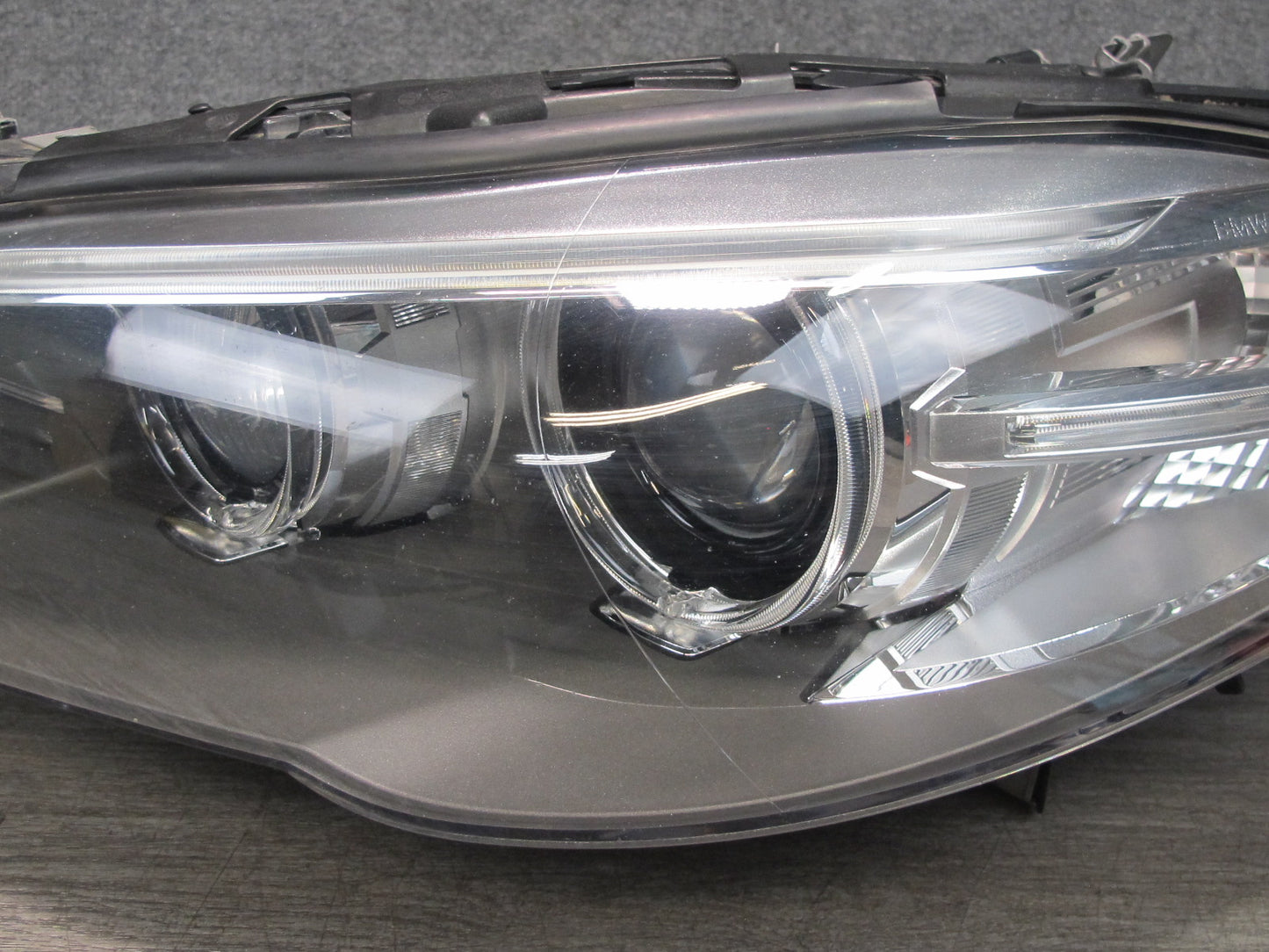 14-16 BMW F10 5-SERIES Front Left AHL Adaptive Xenon HID Headlight Lamp Damaged