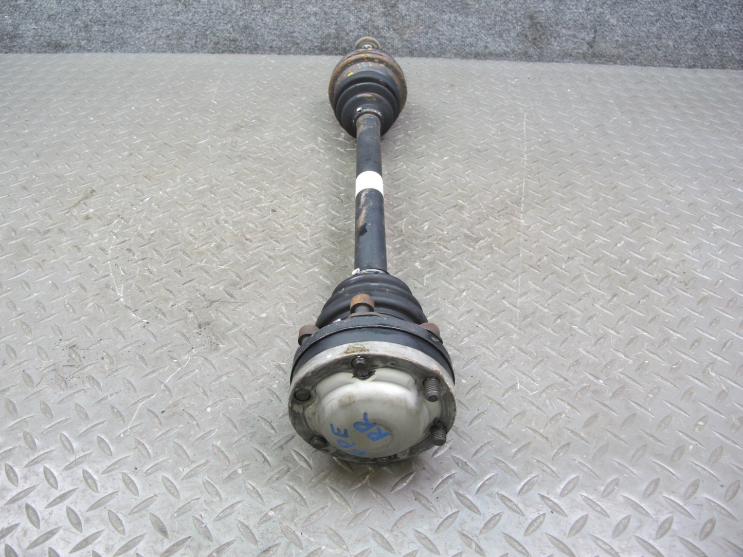 1987-1988 Porsche 928 S M/T Rear Right Suspension Axle Shaft