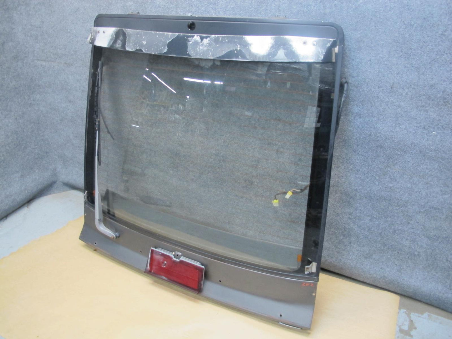 84-86 Nissan Z31 300ZX 2+0 Rear Tailgate Liftgate Panel w Glass & Wiper OEM