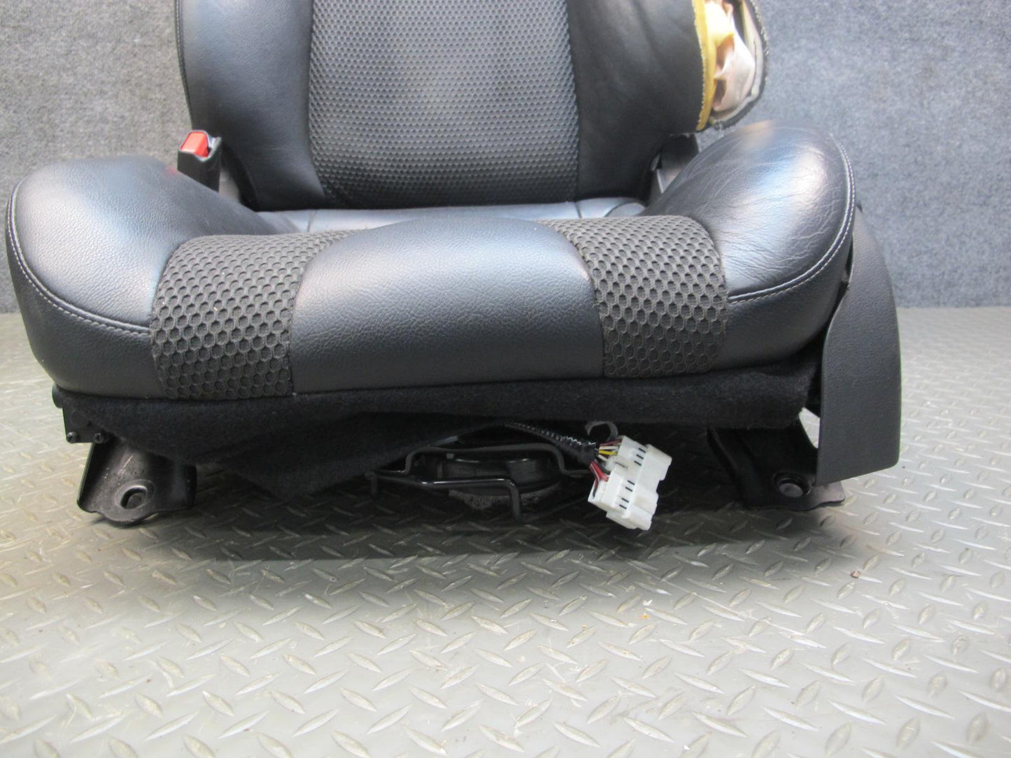 10-19 Nissan Z34 370Z Convertible Set of 2 Left & Right Leather Seat Black OEM