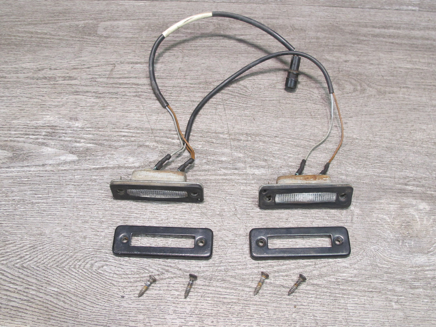 1978-1985 Porsche 928 S Rear Left & Right License Plate Light Lamp Set of 2