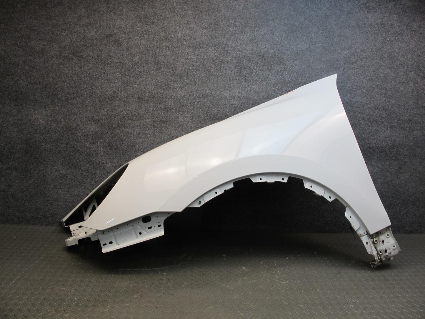 2011-2014 Porsche Cayenne 958 Front Left Fender Shell Panel Cover White