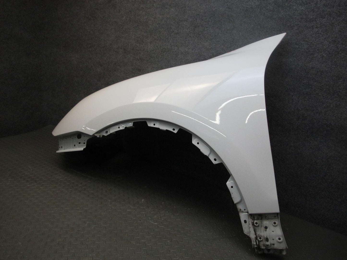 2011-2014 Porsche Cayenne 958 Front Left Fender Shell Panel Cover White