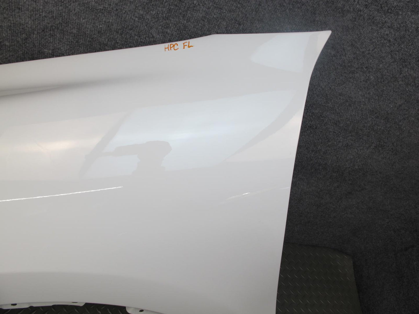 2011-2014 Porsche Cayenne 958 Front Left Fender Shell Panel Cover White