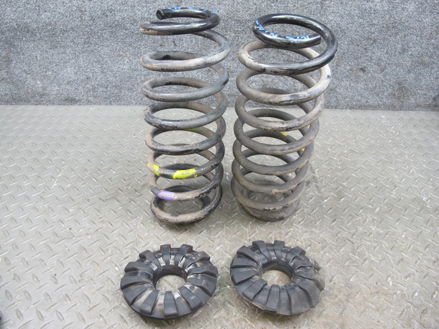 84-89 Nissan Z31 300ZX Turbo 2+0 Set of 2 Rear Left & Right Coil Spring OEM