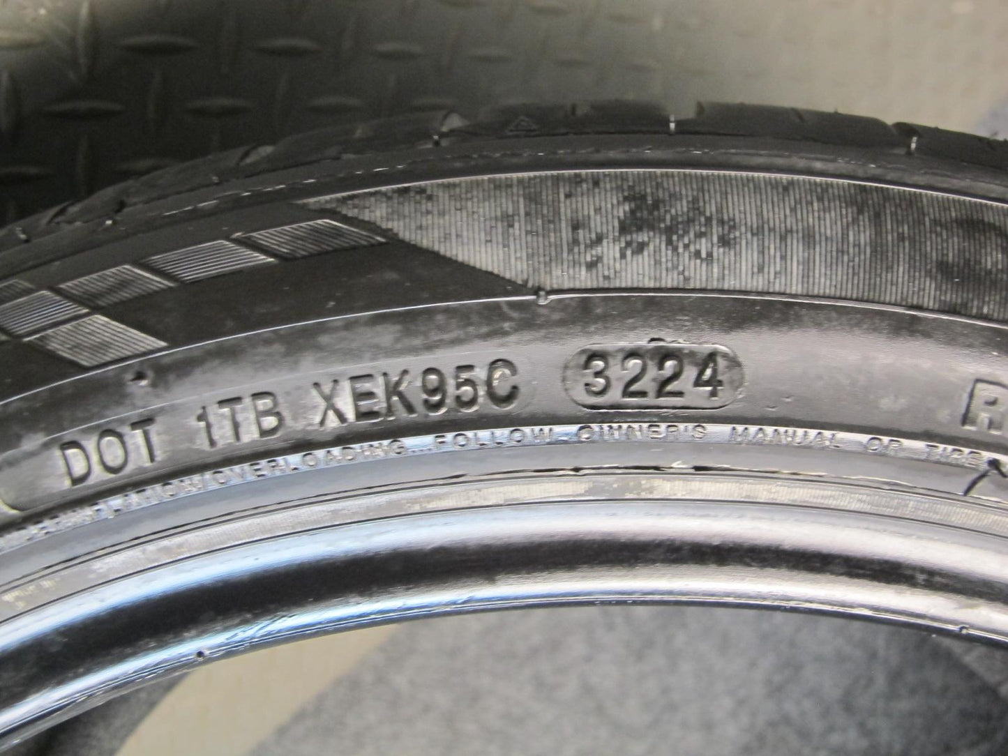 Lexani LXUHP-207 A/S Tire 245/40 ZR18 97W 3224 9/32 Tread