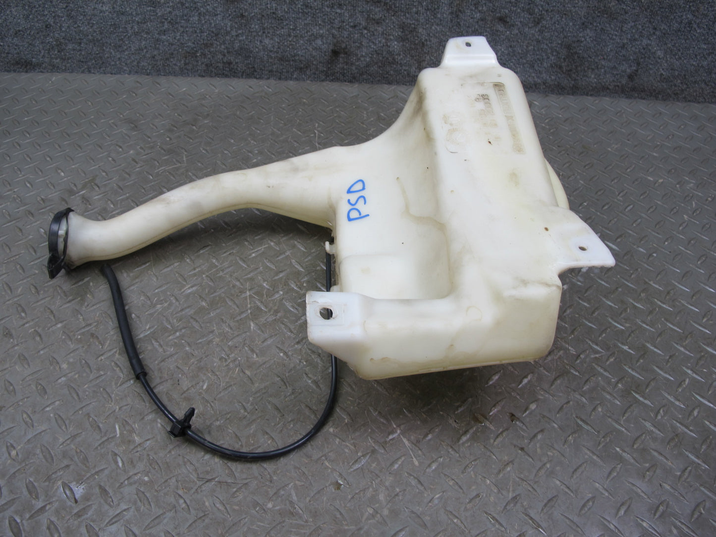 06-09 Pontiac Solstice Windshield Washer Fluid Reservoir Tank w Pump OEM