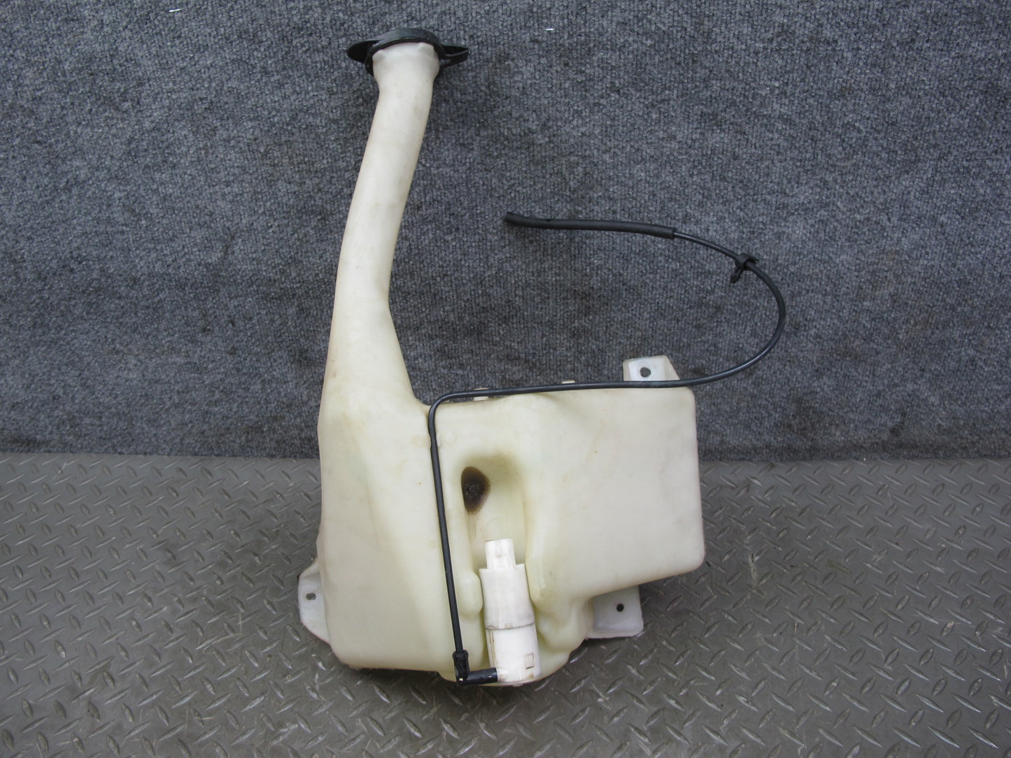 06-09 Pontiac Solstice Windshield Washer Fluid Reservoir Tank w Pump OEM