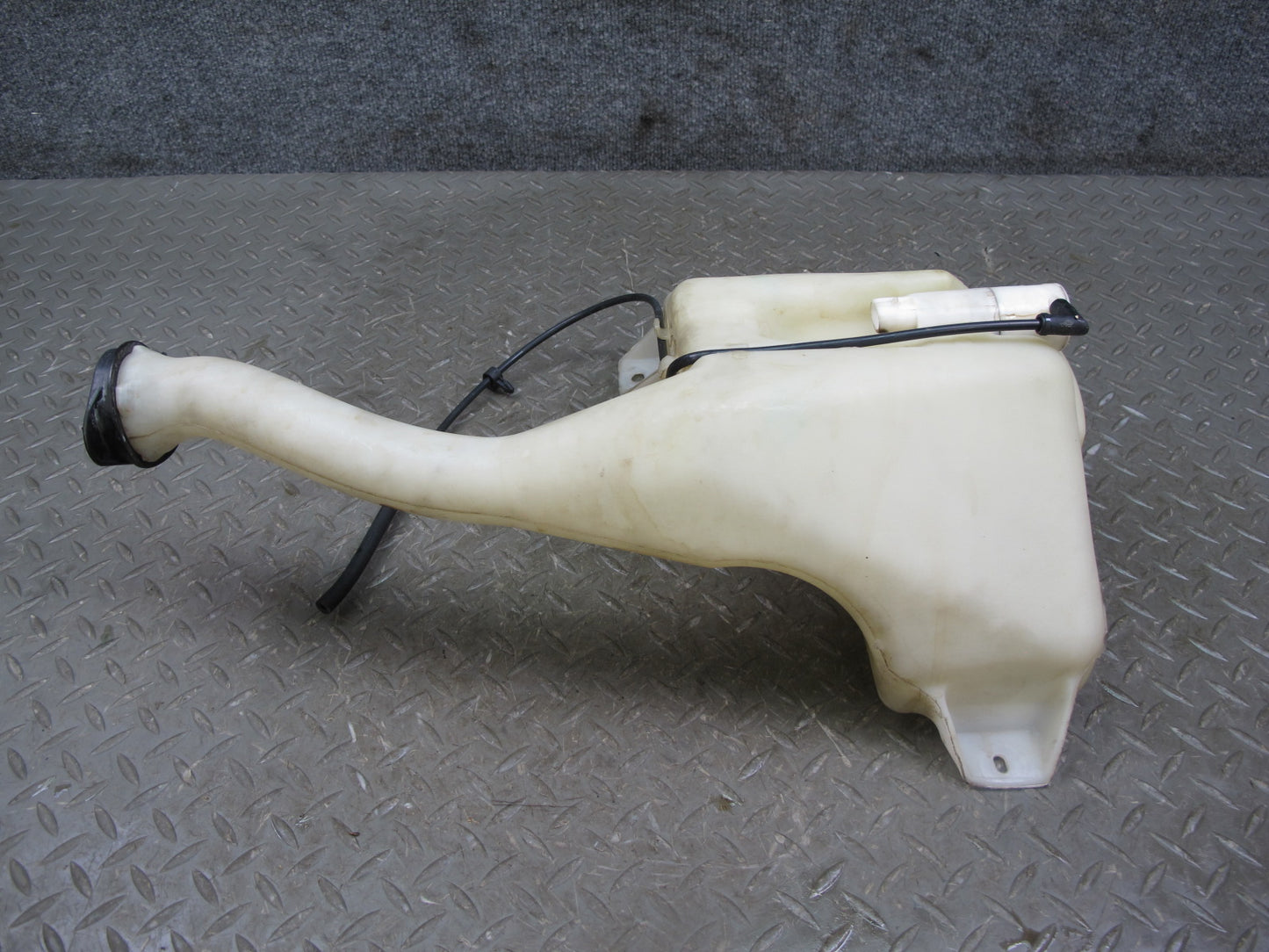 06-09 Pontiac Solstice Windshield Washer Fluid Reservoir Tank w Pump OEM