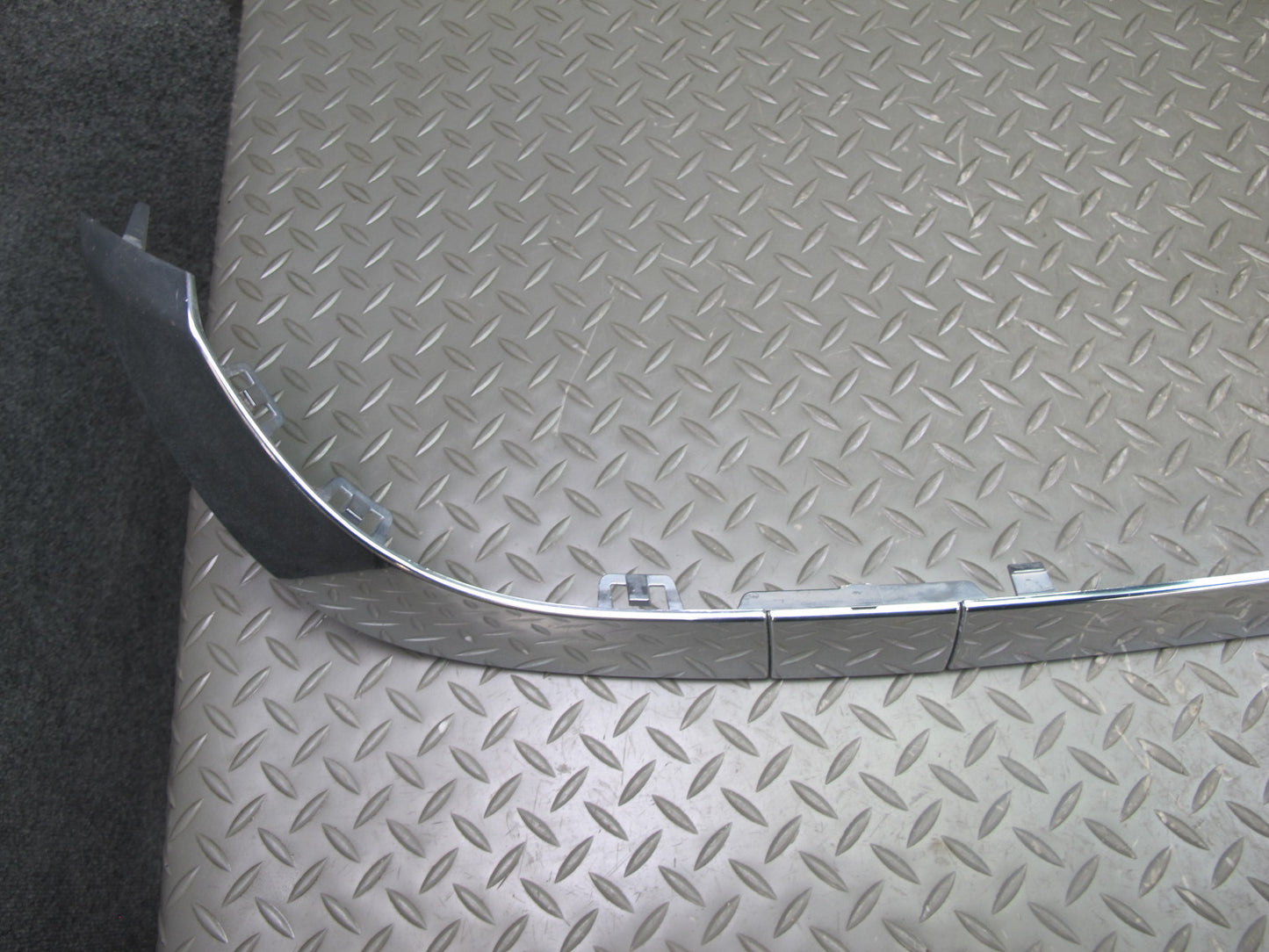 12-15 Mercedes W166 Ml-class Rear Bumper Cover Chrome Trim Molding OEM