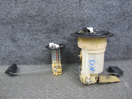 01-05 Lexus JCE10L IS300 Fuel Pump Level Sending Unit Assembly Set OEM